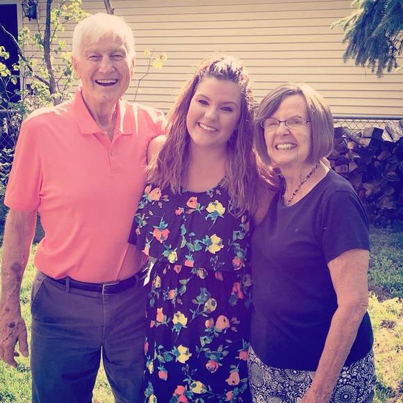 Profile Picture of Jackie Stensrud (@jackiestensrud) on Poshmark