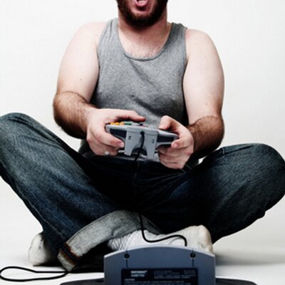 Profile Picture of Derek Lester (@DAREALBESTGAMER) on Twitter