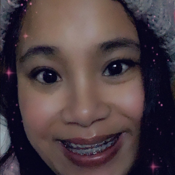 Profile Picture of Sophea Saetern (@phea27) on Poshmark