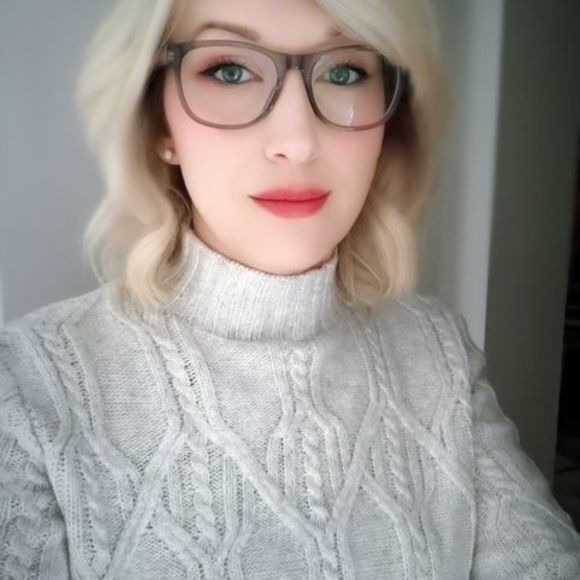 Profile Picture of Maria Labosky (@mariadayoc) on Poshmark