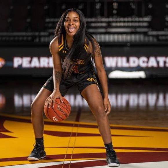 Profile Picture of Trudie Smith (@trudiesmith24) on Poshmark