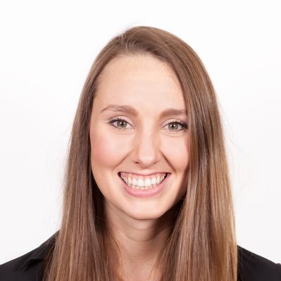 Profile Picture of Caroline Manning (@CarolineSiveyer) on Twitter