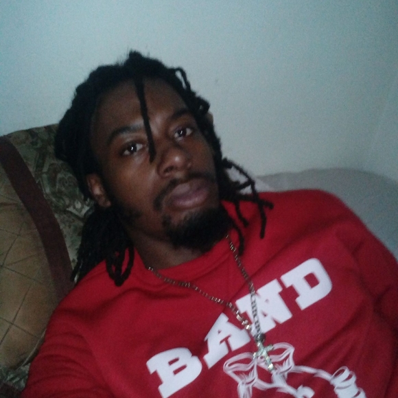 Profile Picture of Darryl Bleen (@moneyman_dee) on Poshmark