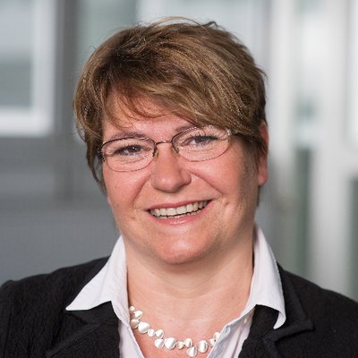 Profile Picture of Suzanne Lenhard (@SuzanneLenhard) on Twitter