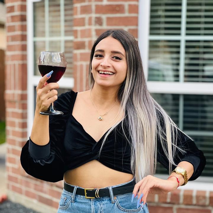 Profile Picture of ¥£S£97 (@@yeseniavalladares21) on Tiktok