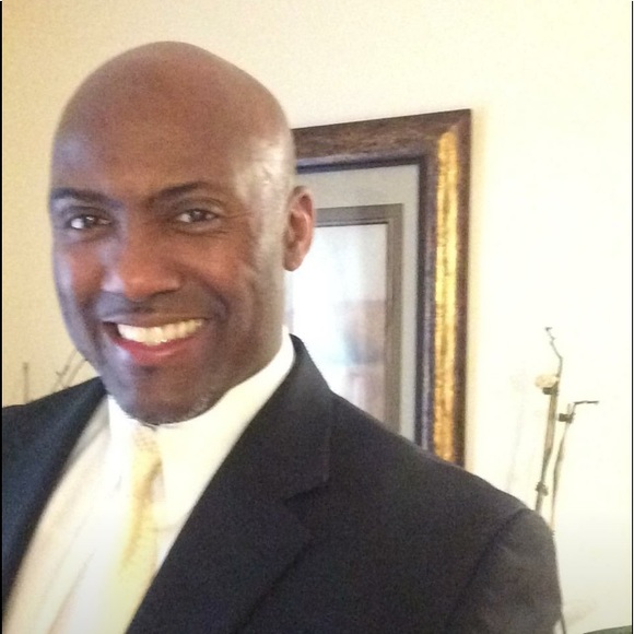 Profile Picture of Curtis Moore (@cemj1945) on Poshmark