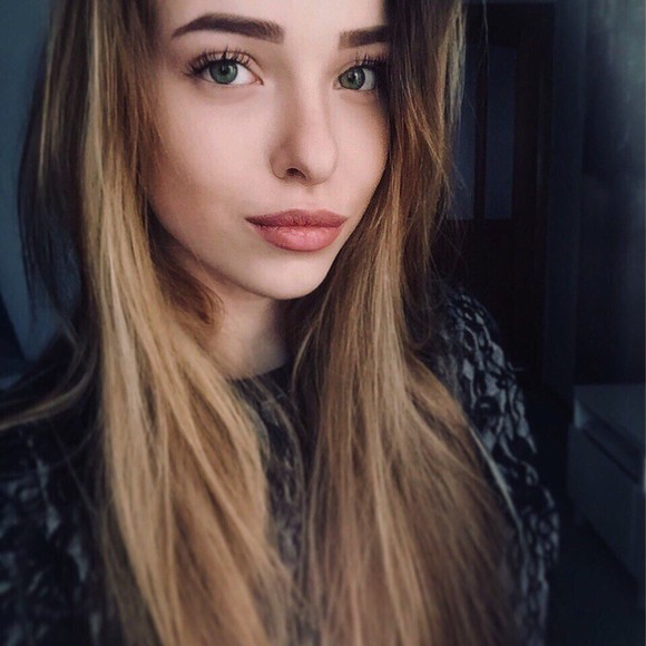 Profile Picture of Ernestne Hallie (@ernestnehallie) on Poshmark