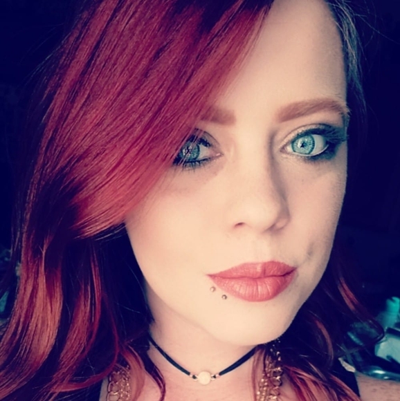 Profile Picture of Kristen Lane (@kristenlane90) on Poshmark
