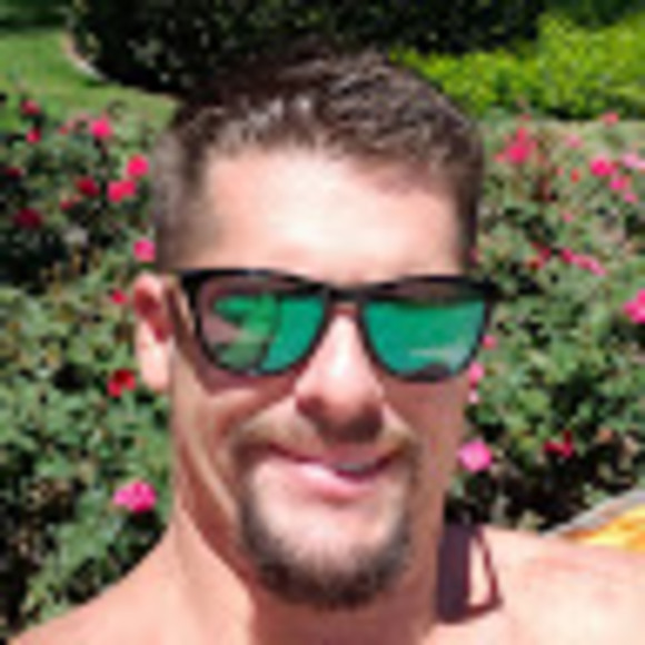 Profile Picture of Orlando Aizcorbe (@azcrb75) on Poshmark