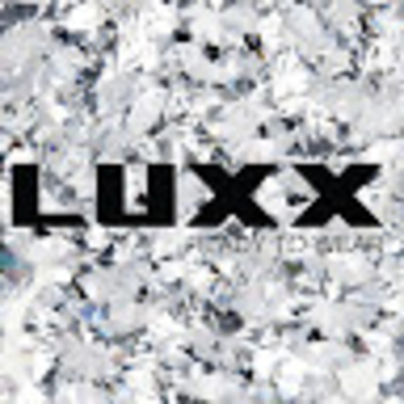 Profile Picture of Luxx Readytowear (@luxxcreative) on Poshmark