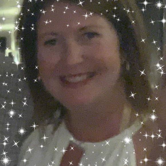 Profile Picture of Cathy Casey (@cathycasey395) on Poshmark
