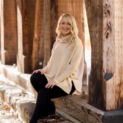 Profile Picture of Breanna Stein (@breannastein) on Twitter