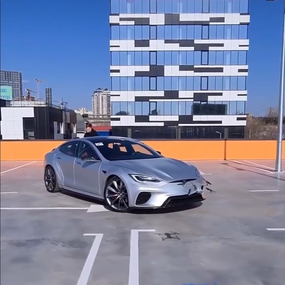 Profile Picture of Andrey Puhalskiy (@andreypuhalskiy) on Poshmark