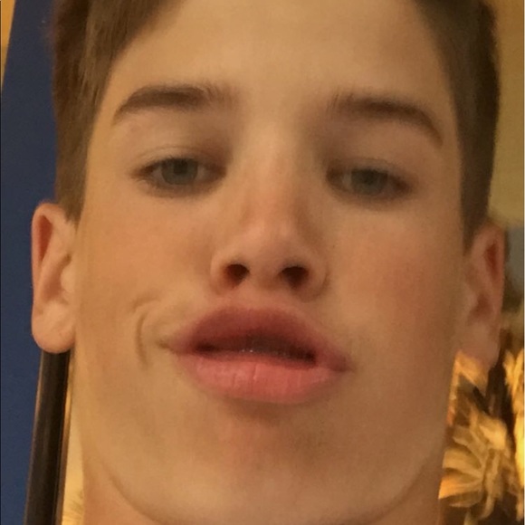 Profile Picture of Chris Coppola (@cjc10cj) on Poshmark