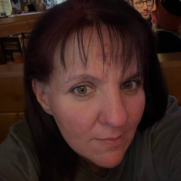 Profile Picture of Julie Touchet (@julietouchet719) on Poshmark