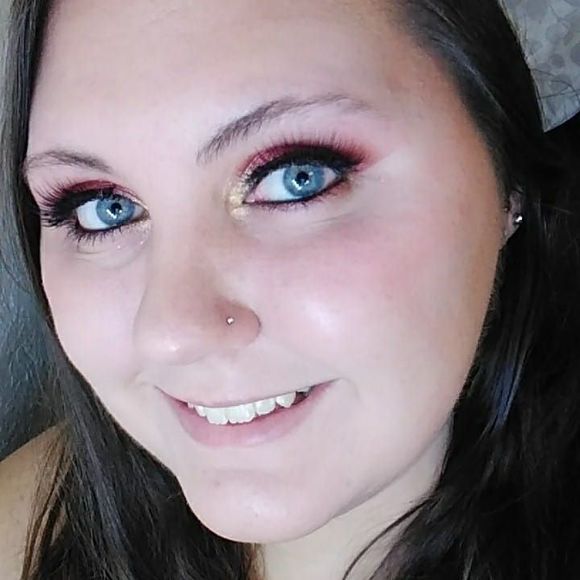 Profile Picture of Leann Bubnick (@leannbubnick) on Poshmark