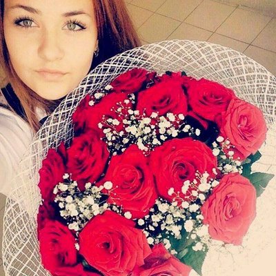 Profile Picture of Danielle Holmes (@RosaLara11) on Twitter