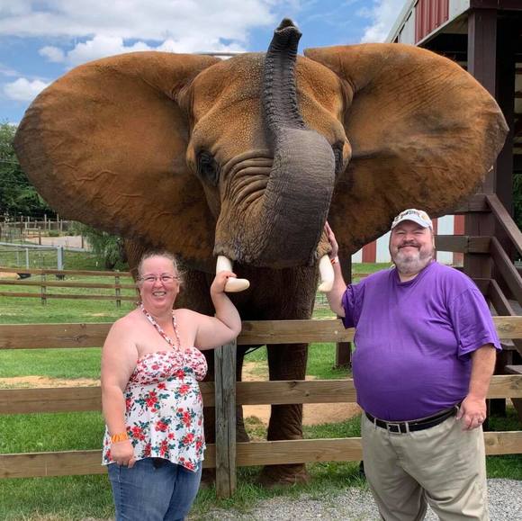 Profile Picture of Fonda Redecker (@fonjon) on Poshmark