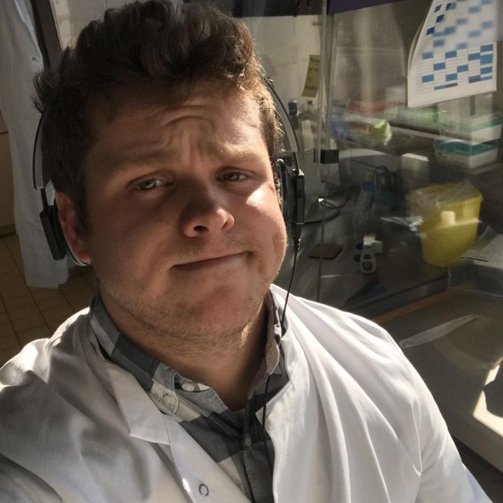 Profile Picture of Robert Rollins (@professionalsciencenerd) on Tiktok