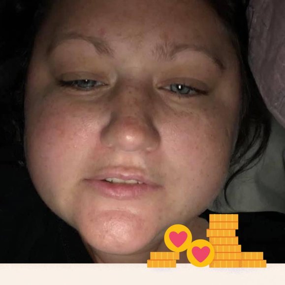 Profile Picture of Danielle Deschamps (@d_deschamps) on Poshmark