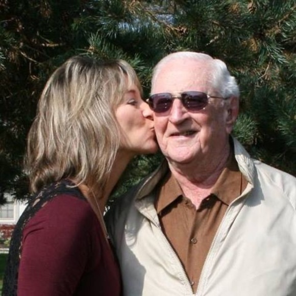 Profile Picture of Sharon Yaple (@myaple1) on Poshmark