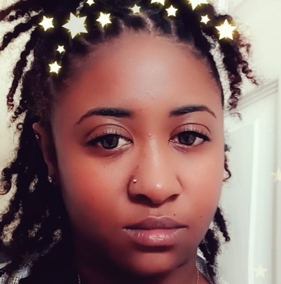 Profile Picture of Nae-nae Mccommons (@mccommons) on Poshmark