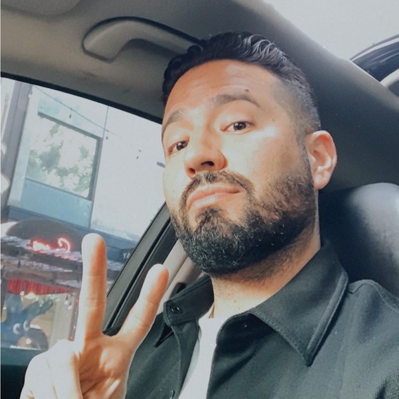 Profile Picture of Christopher Orosco (@cmo100k) on Poshmark