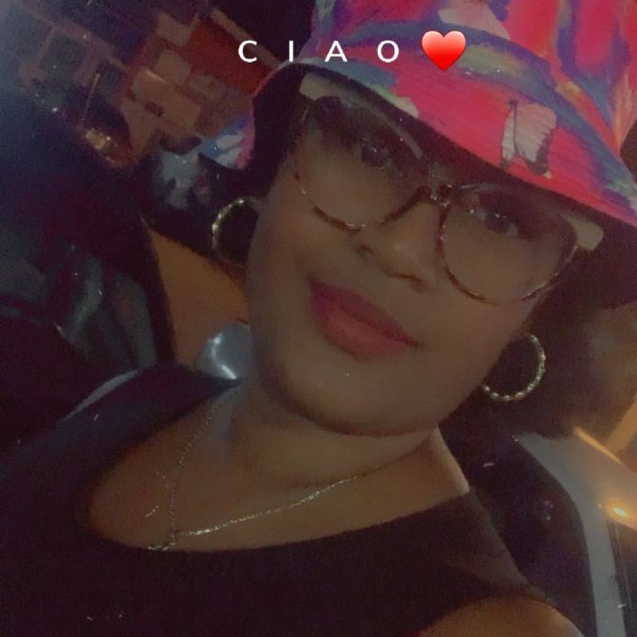 Profile Picture of applescharles (@applescharles) on Tiktok
