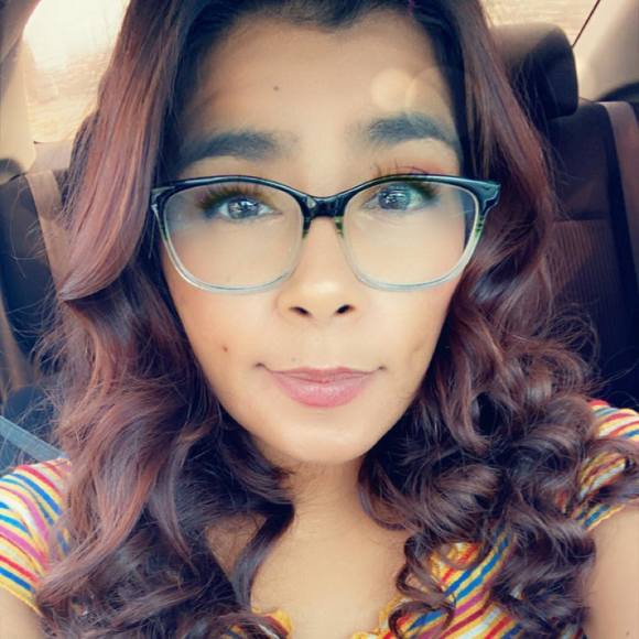 Profile Picture of Rozay Gutierrez (@rozay84dimples) on Poshmark