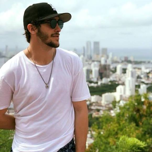 Profile Picture of Casey Chayet (@caseychayet) on Poshmark