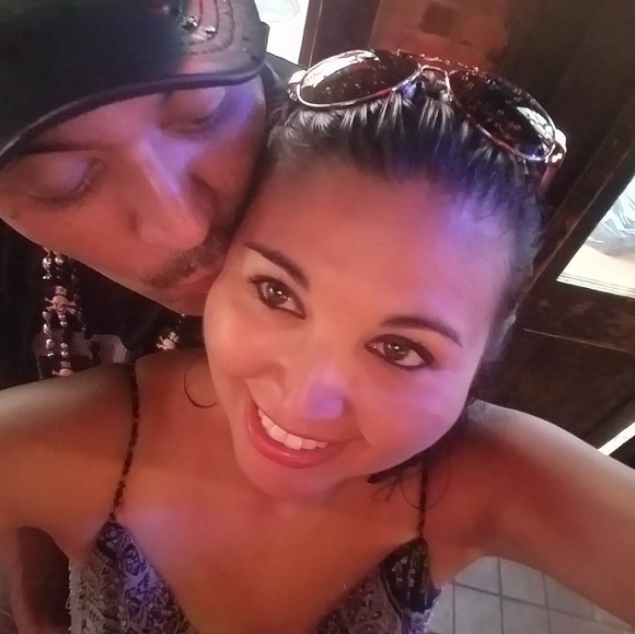 Profile Picture of Veronica James (@vjames353) on Poshmark