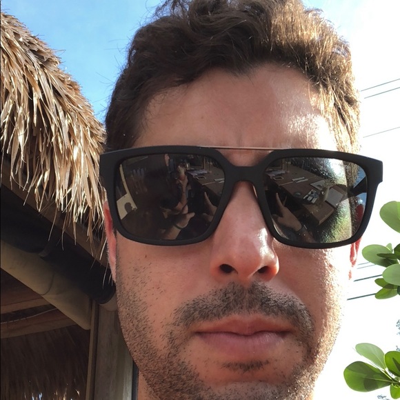 Profile Picture of Daniel Diaz (@diazd134) on Poshmark