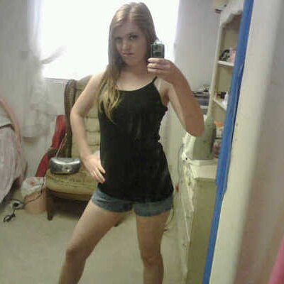 Profile Picture of Ashlie Hansen (@ashispashis) on Twitter