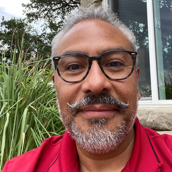 Profile Picture of Eric Sanchez (@ericsanchezm) on Poshmark