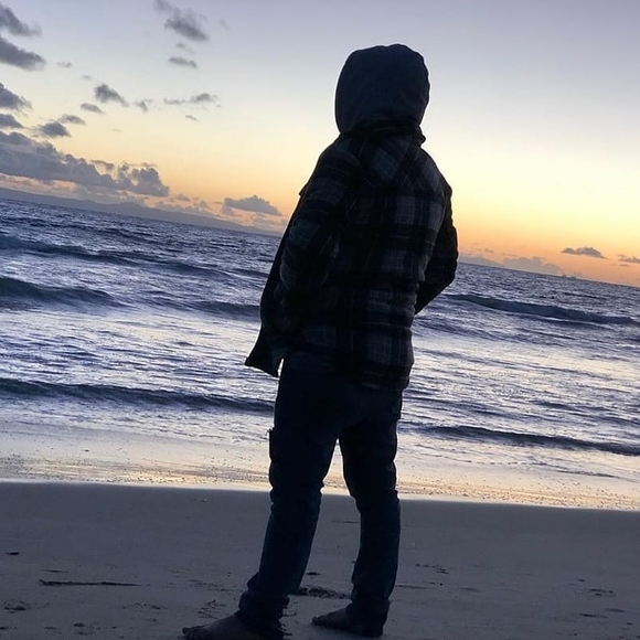 Profile Picture of Irving Sanchez (@irva_360) on Poshmark