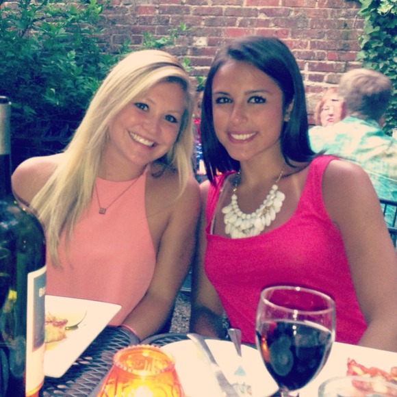 Profile Picture of Joanne Moeller (@jemoeller) on Poshmark