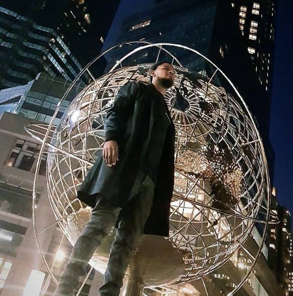 Profile Picture of Itzik Mekonen (@itzik1029) on Poshmark