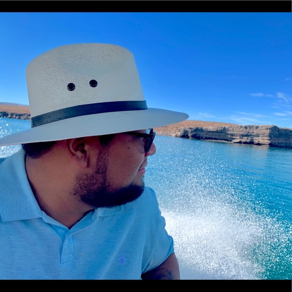 Profile Picture of Fausto Chavez (@chavezjr93) on Poshmark