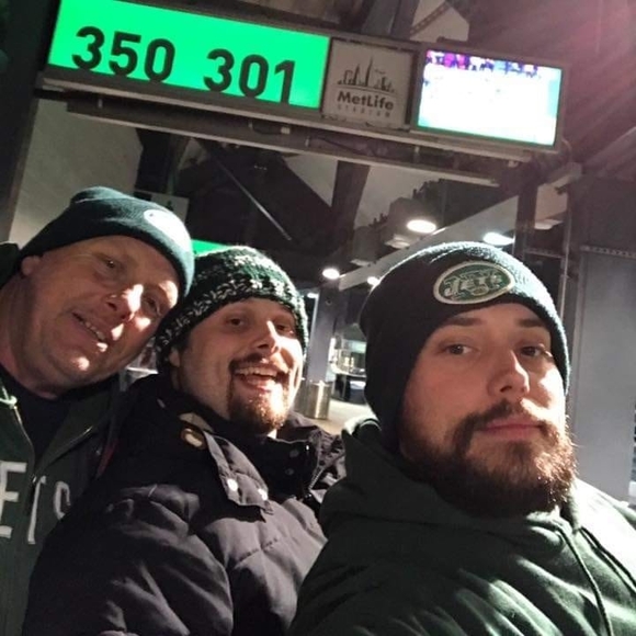 Profile Picture of Kyle Kowalski (@lietfnord) on Poshmark