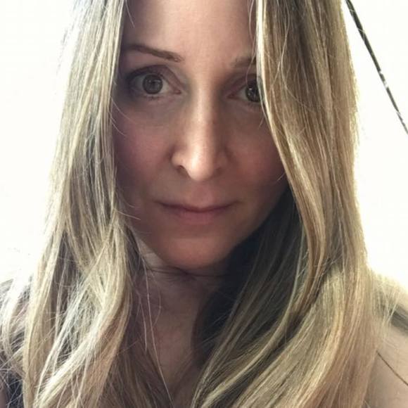 Profile Picture of Jana Castelli (@janacastelli2) on Poshmark