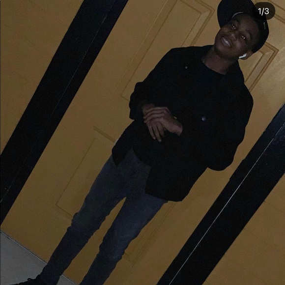 Profile Picture of Jaden Clements (@jadenclements) on Poshmark