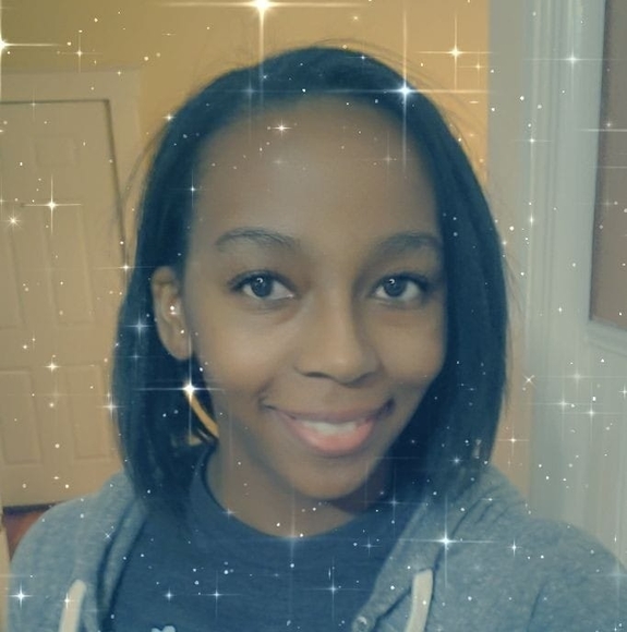 Profile Picture of Shannon Sample (@sunrose56) on Poshmark