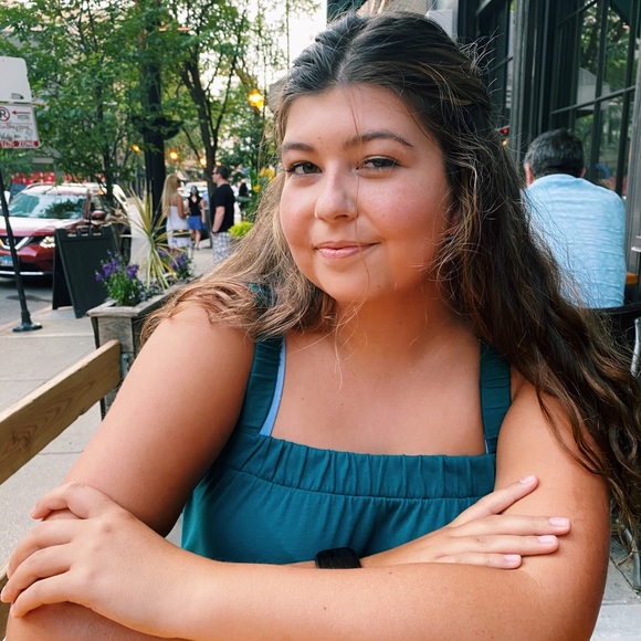 Sofia Snyder - Poshmark Profile Picture of Sofia Snyder (@sofiasnyder123) on Poshmark