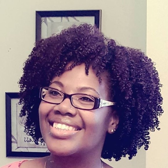 Profile Picture of Quiana Neilson (@qmneilson52) on Poshmark
