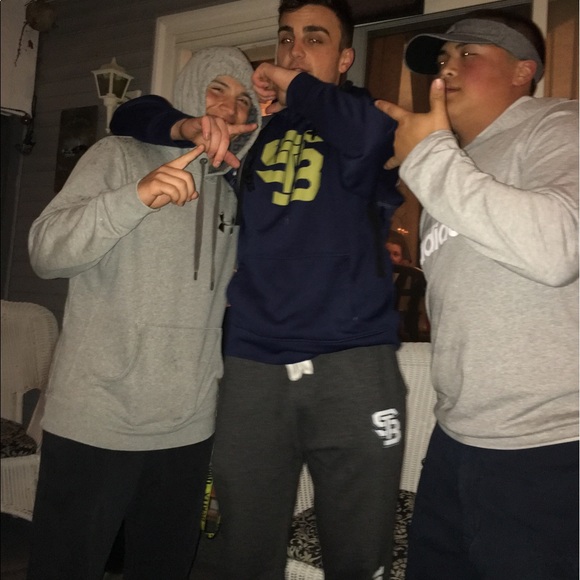 Profile Picture of Manny Rodriguez (@mrods10) on Poshmark