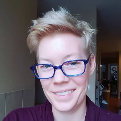 Profile Picture of Jen Lowe (@_jenlowe_) on Twitter