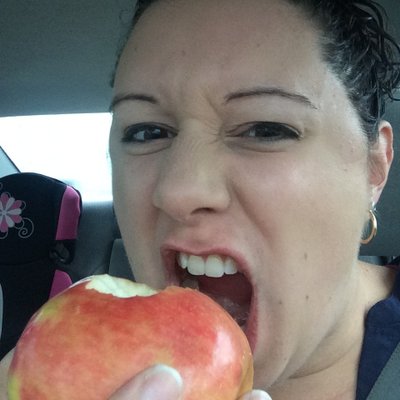 Profile Picture of Sarah J Reiff (@sarahjeanreiff) on Twitter