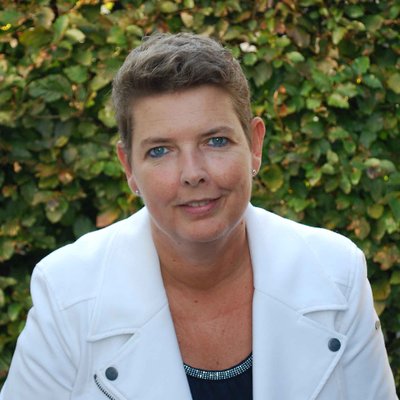 Profile Picture of Nancy Hendricks (@contentenance) on Twitter
