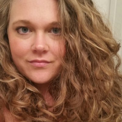 Profile Picture of Kim Pryor (@KPSmith2017) on Twitter