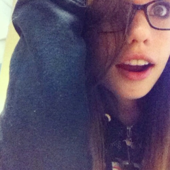 Sidney Niesen - Poshmark Profile Picture of Sidney Niesen (@sidney75) on Poshmark